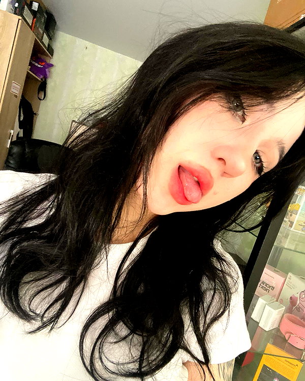 llofreaki instagram image archive image