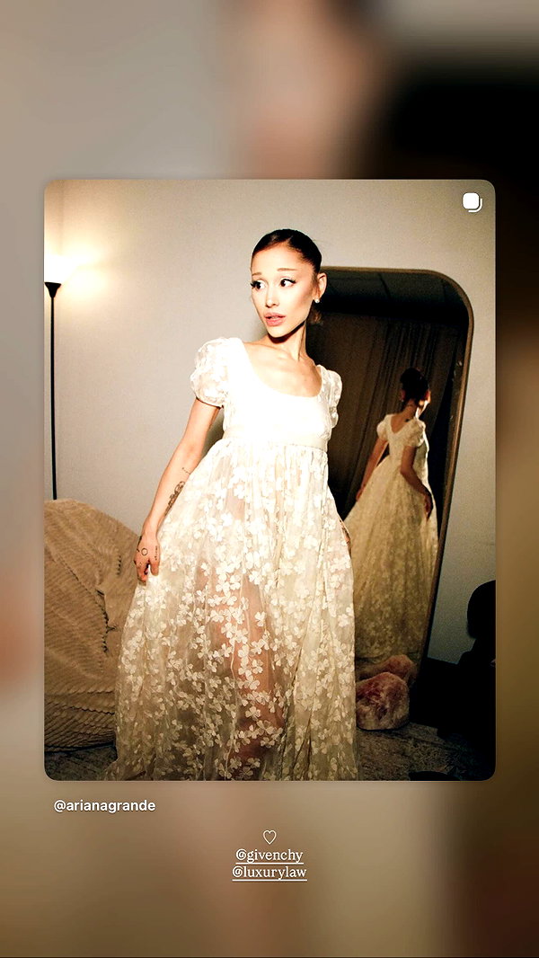 arianagrande instagram image archive image