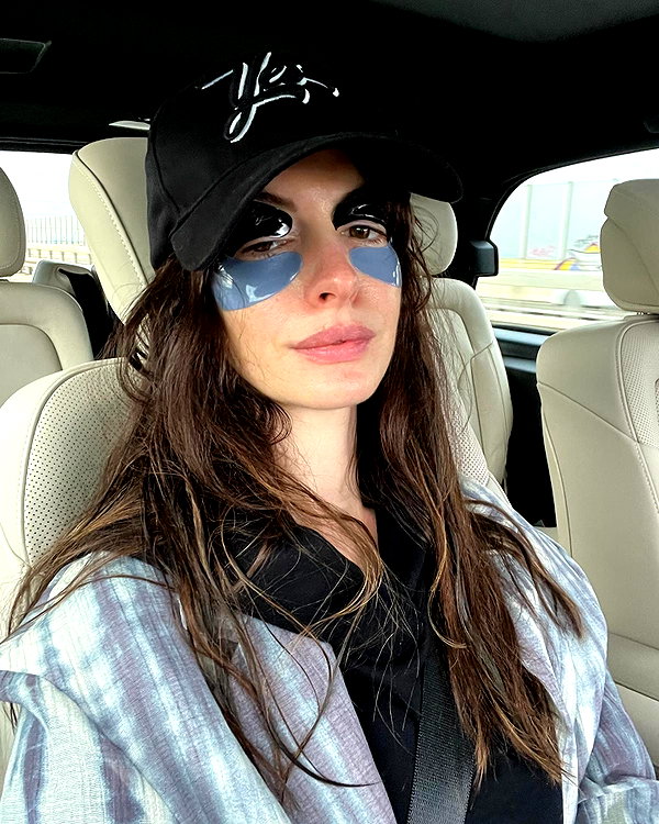 annehathaway instagram image archive image