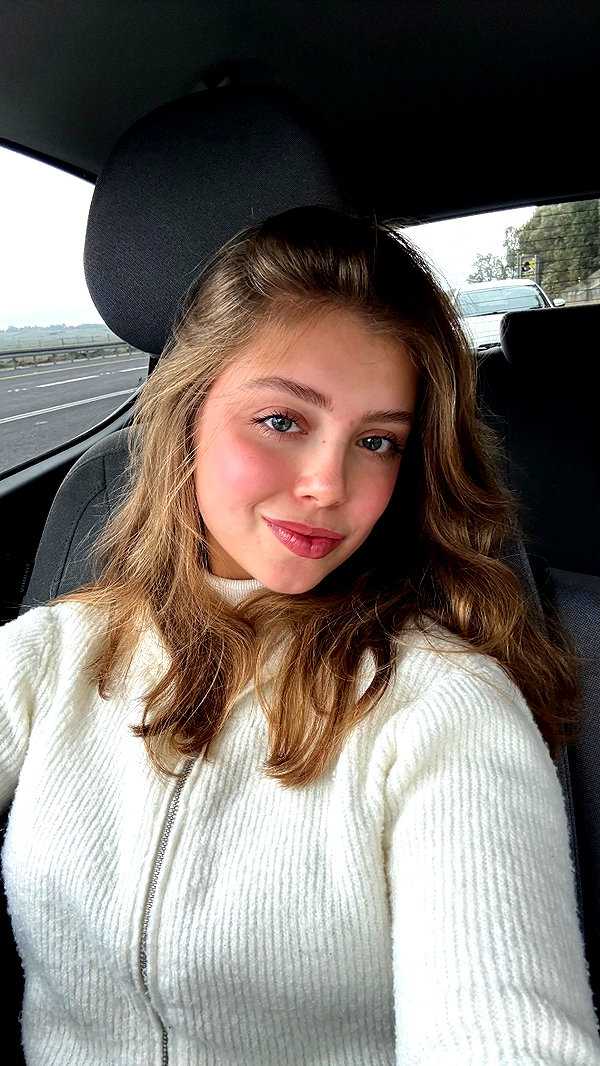 mishel_d_ instagram image archive image