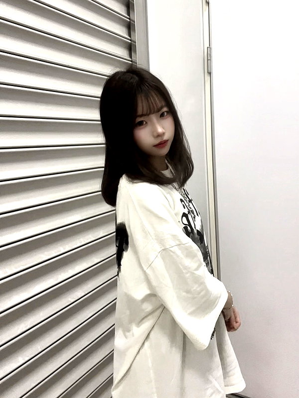 1zxhy__ instagram image archive image