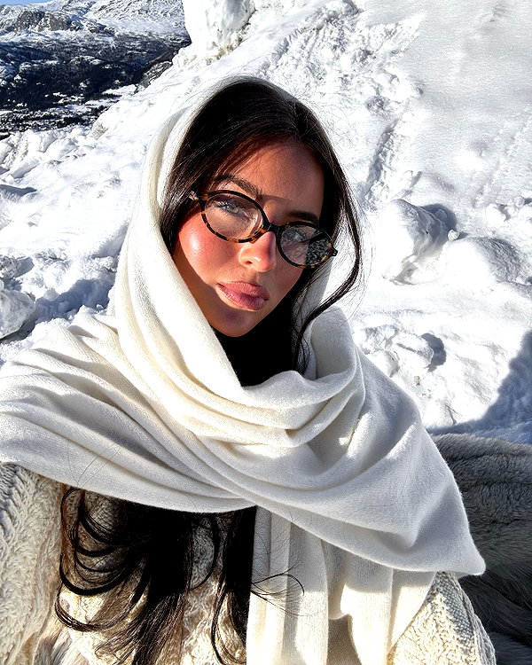 zoeliss instagram image archive image