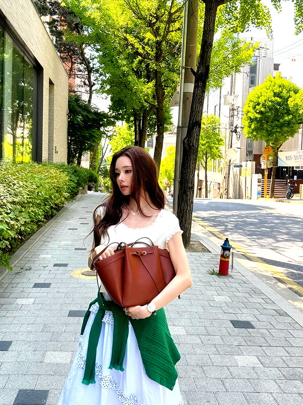 dear.zia instagram image archive image