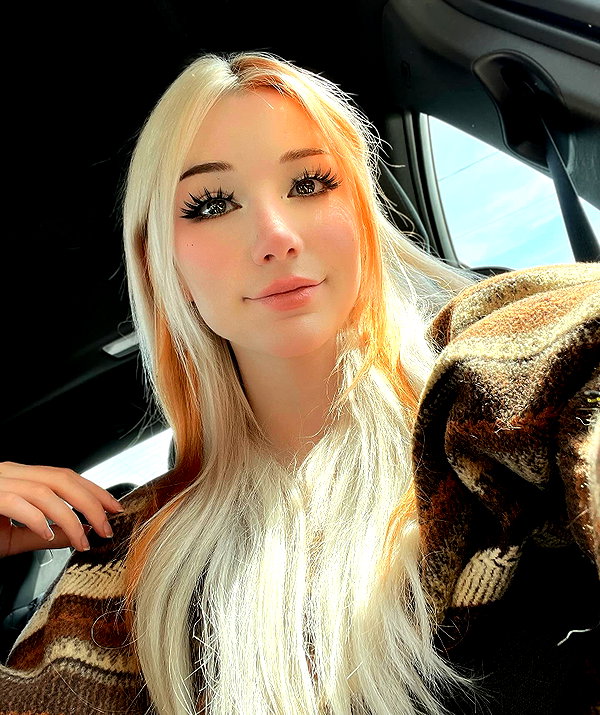 danielle.mercedie instagram image archive image