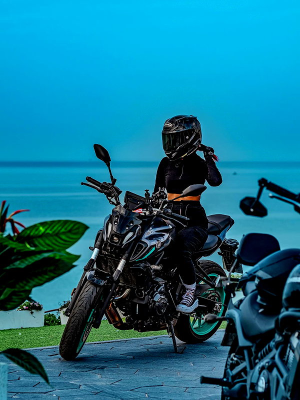 shanidahan7 instagram image archive image