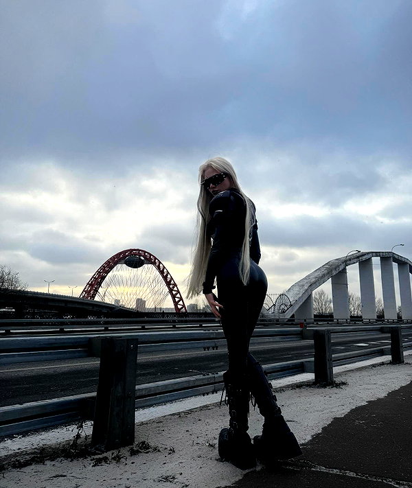 vik4au instagram image archive image