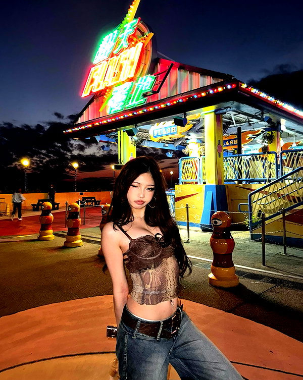 joycee.e instagram image archive image