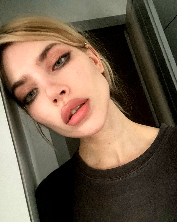 anya4everr instagram image archive image