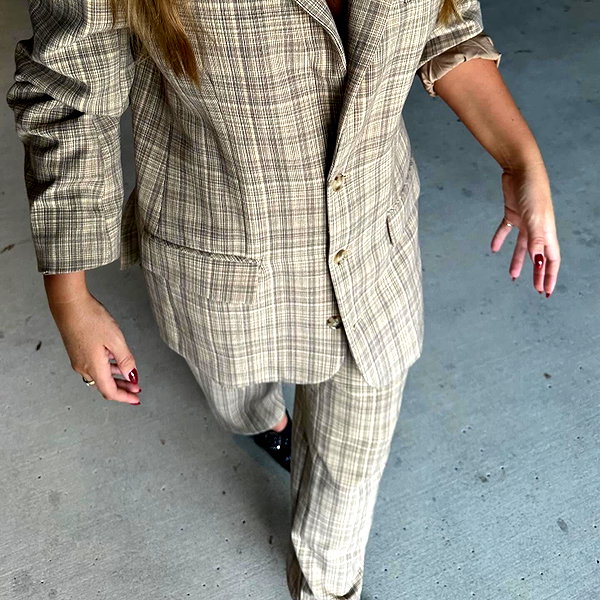 Archived image from @edenharper on Instagram