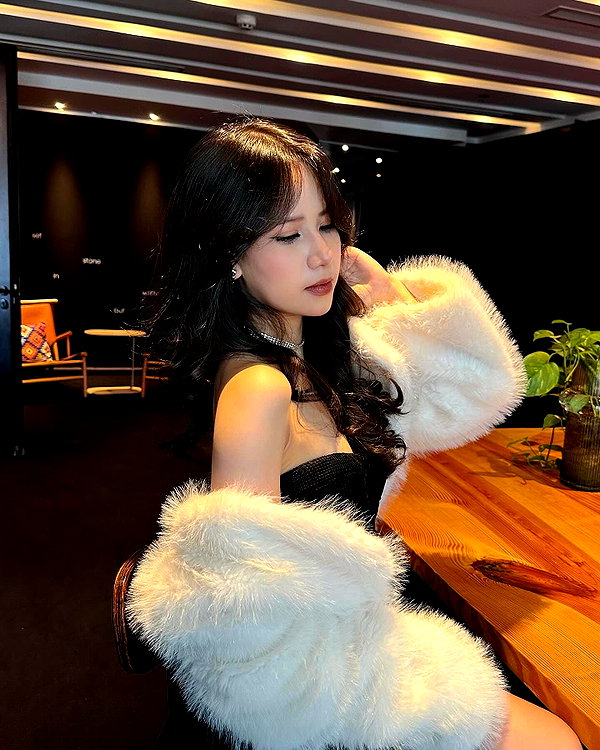 lyhythuedoxinh instagram image archive image