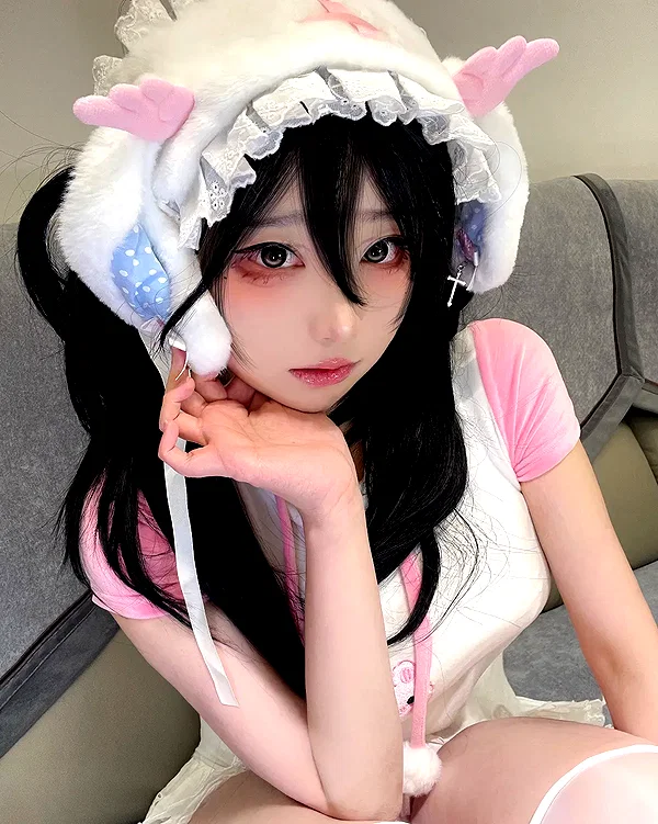 yingyinng_ instagram image archive image