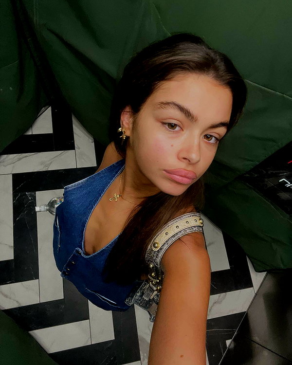 oliviaphillipps instagram image archive image