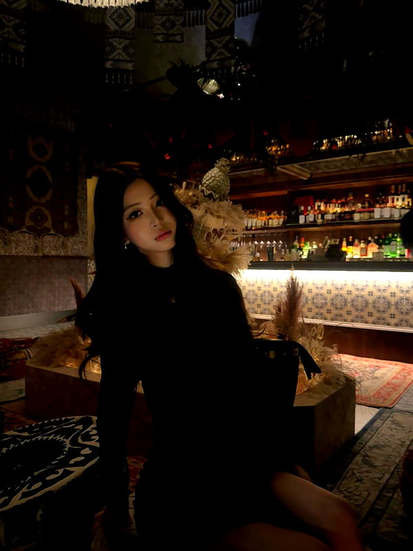 ywwyiiing instagram image archive image