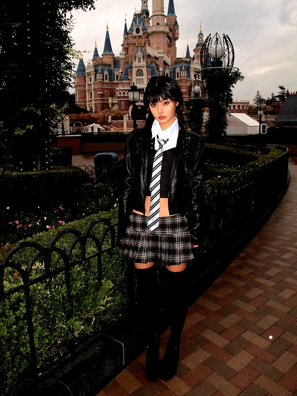 ll.lu1s instagram image archive image