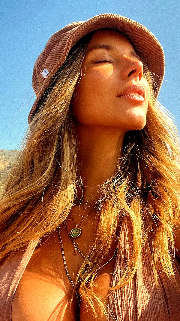 pia__kim instagram image archive image