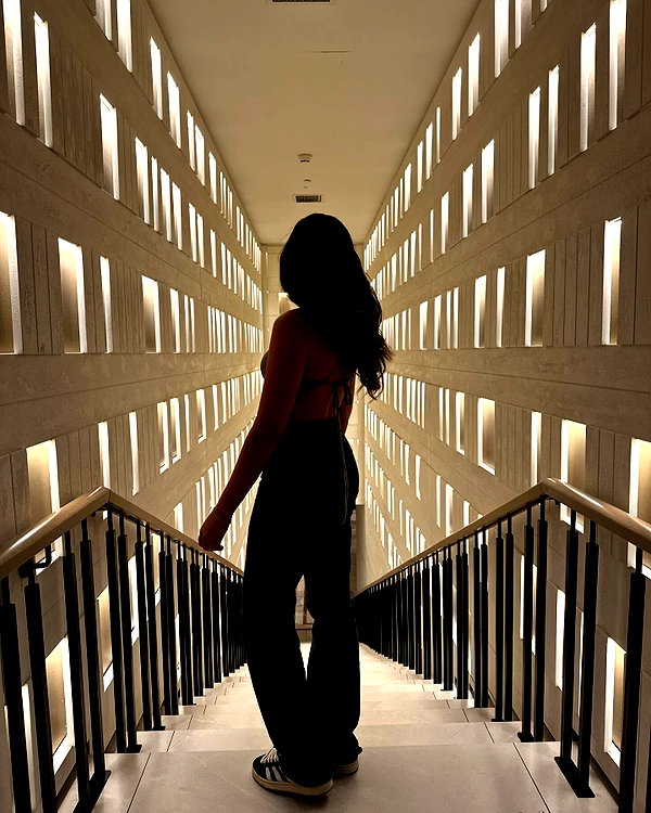 lian.gur instagram image archive image