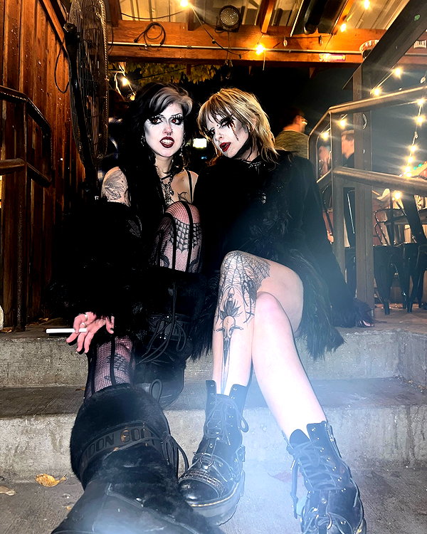 yeahimcaroline instagram image archive image