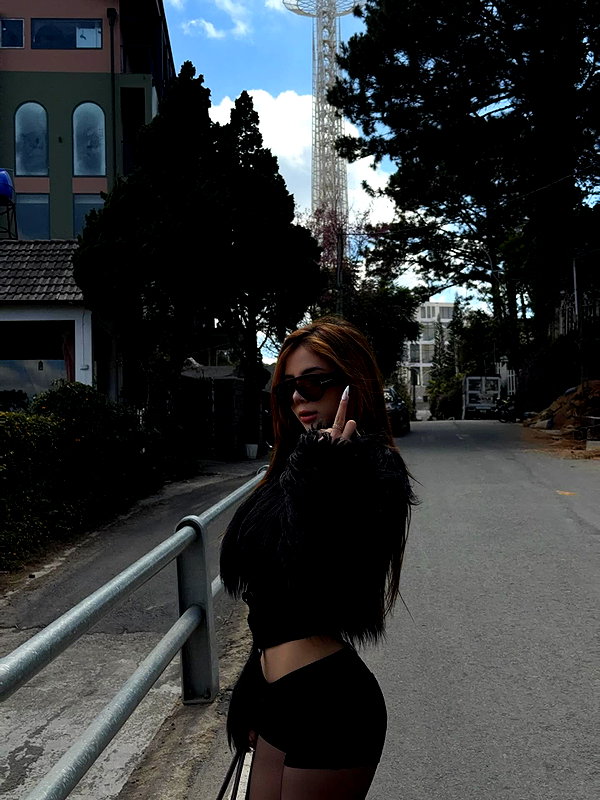 lyhythuedoxinh instagram image archive image