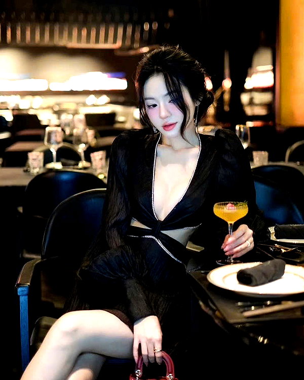 lyhythuedoxinh instagram image archive image