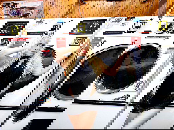 ormosheee ormosheee archive image