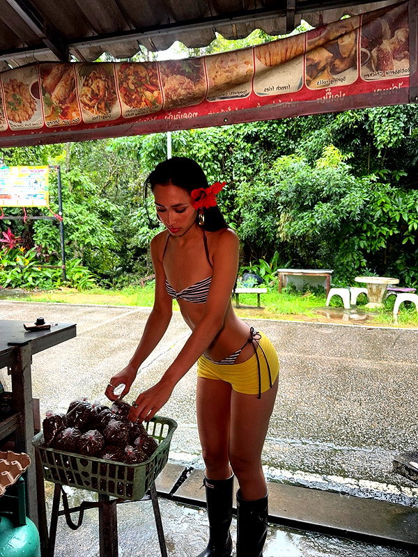 cait.knight instagram image archive image