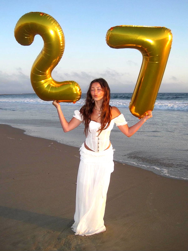 chloerosenbaum instagram image archive image