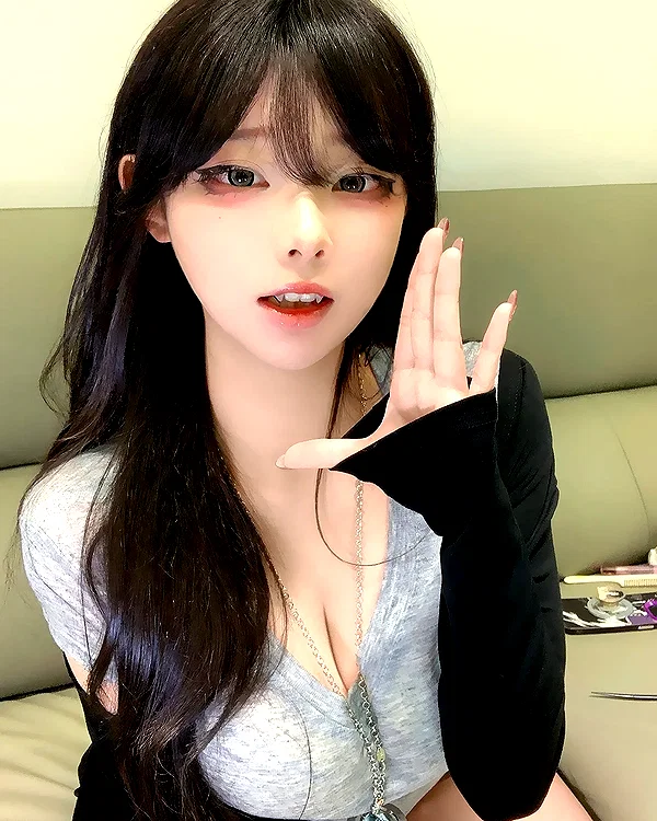 yingyinng_ instagram image archive image