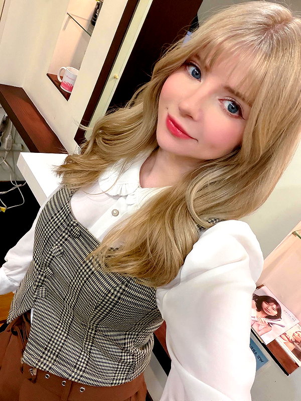 peachmilky_ instagram image archive image