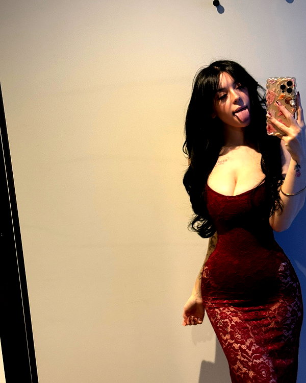 elerievans123 instagram image archive image