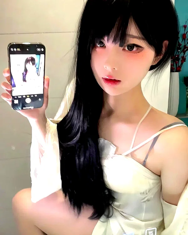 yingyinng_ instagram image archive image