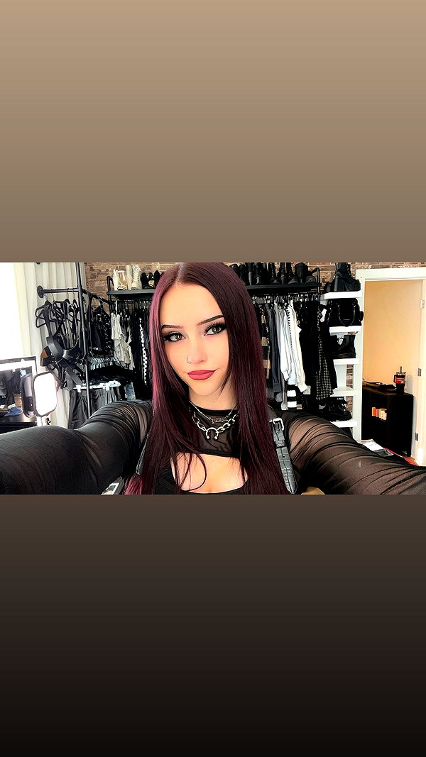 megann_eliizabeth instagram image archive image