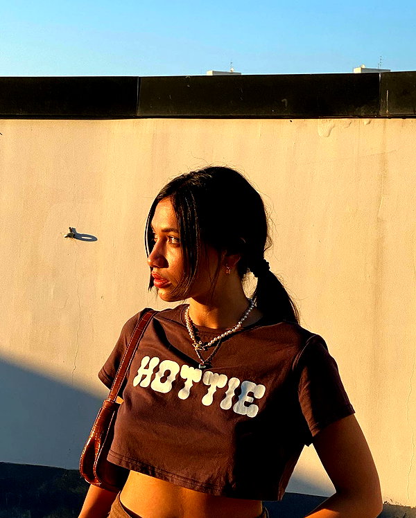 romi_henenson instagram image archive image