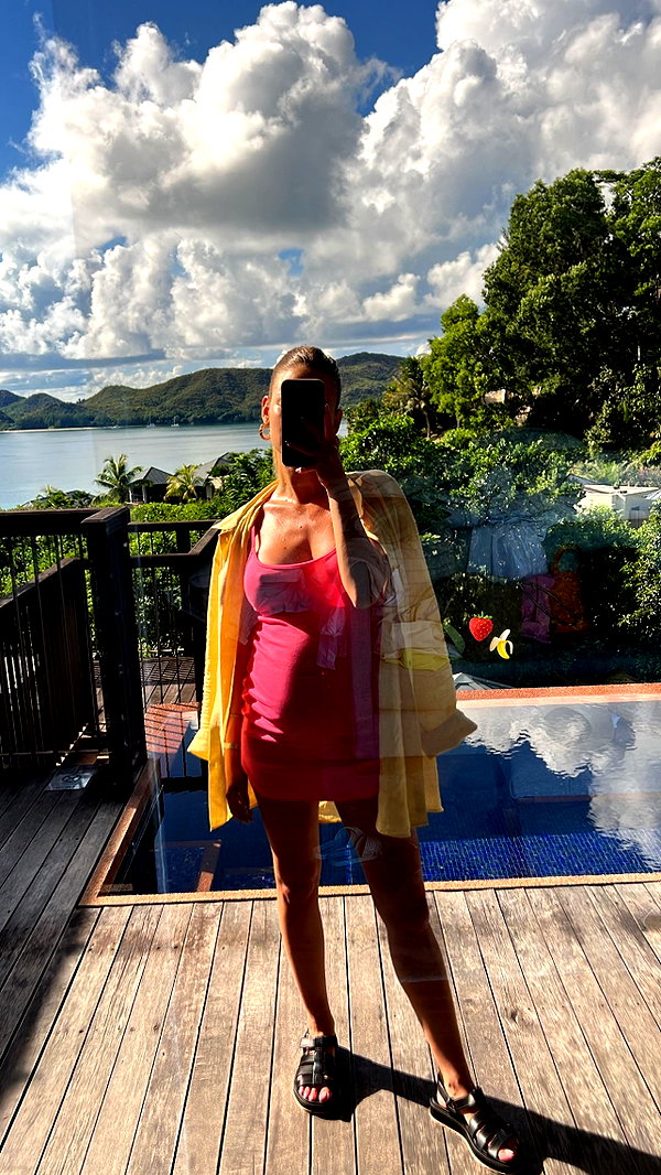 barzomer instagram image archive image