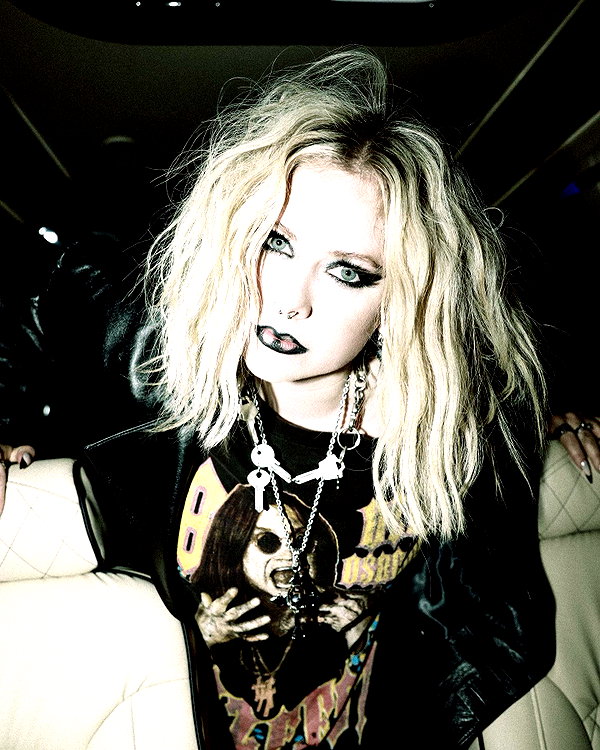 avrillavigne instagram image archive image