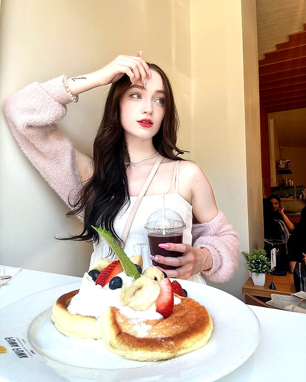 1uvgabi instagram image archive image