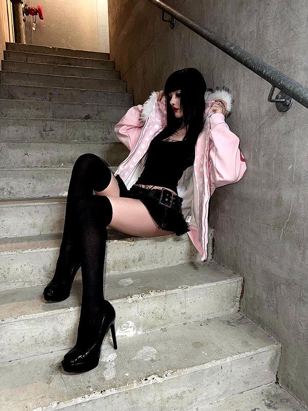 livindeadyaz instagram image archive image