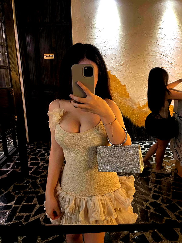 lyhythuedoxinh instagram image archive image