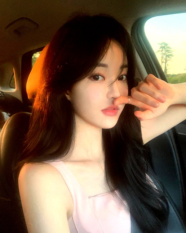 daxbin instagram image archive image