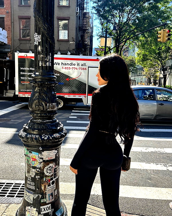 vanessa.rhd instagram image archive image