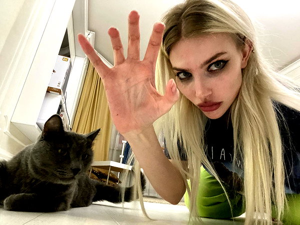 anya4everr instagram image archive image