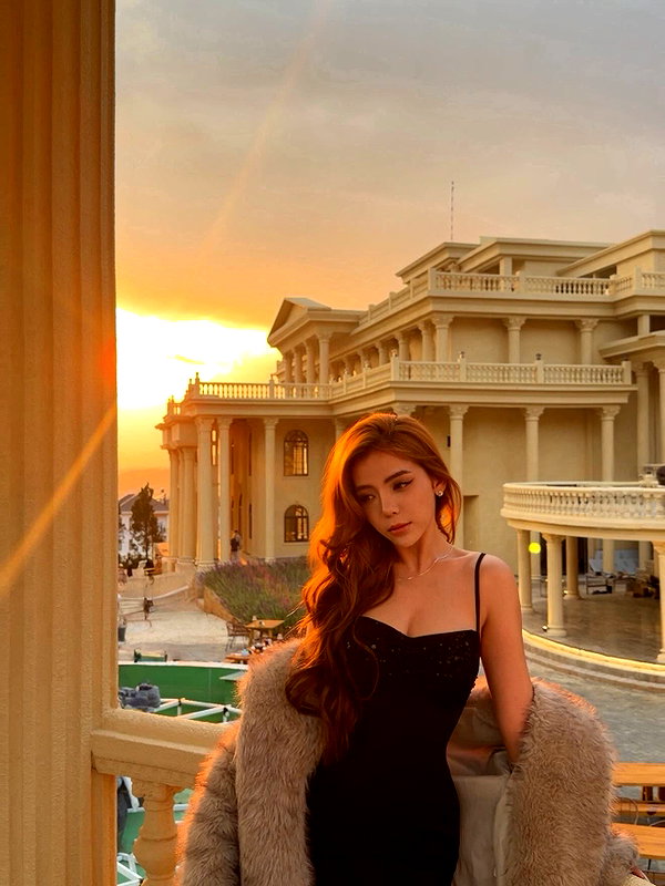 lyhythuedoxinh instagram image archive image