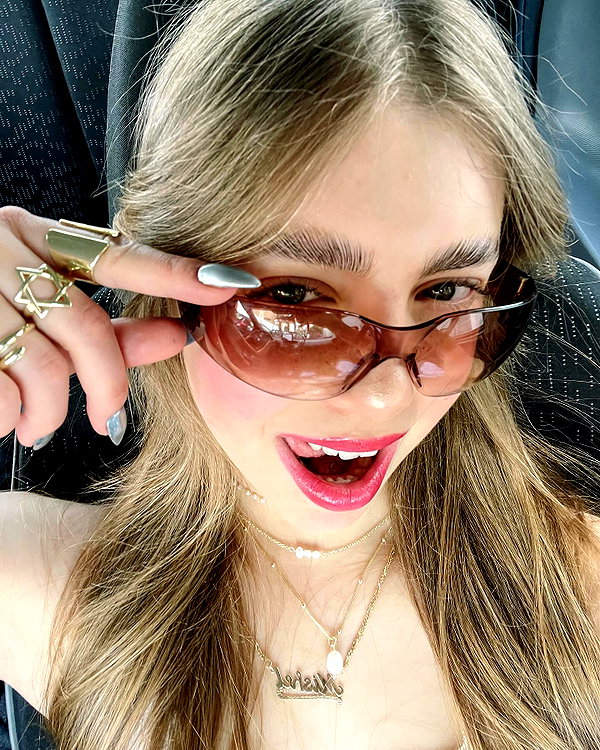 mishel_d_ instagram image archive image
