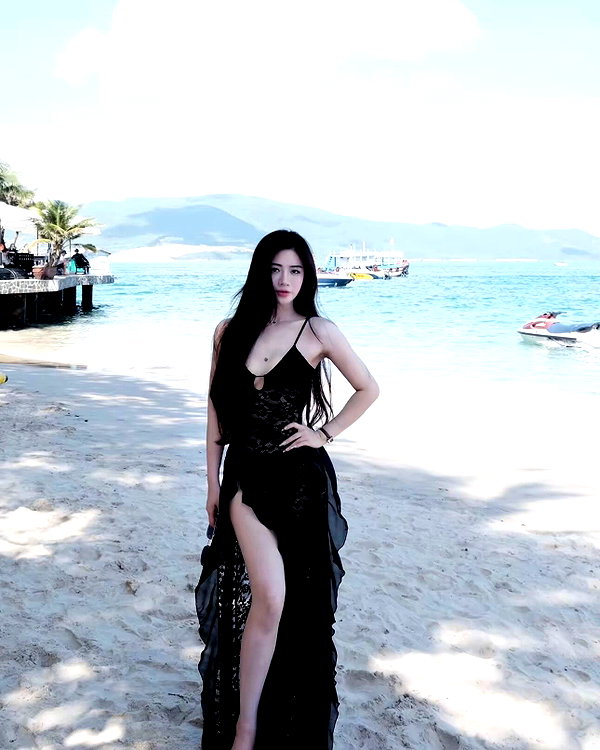 lyhythuedoxinh instagram image archive image