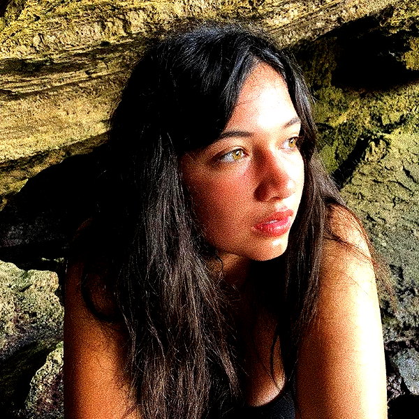 romi_henenson instagram image archive image