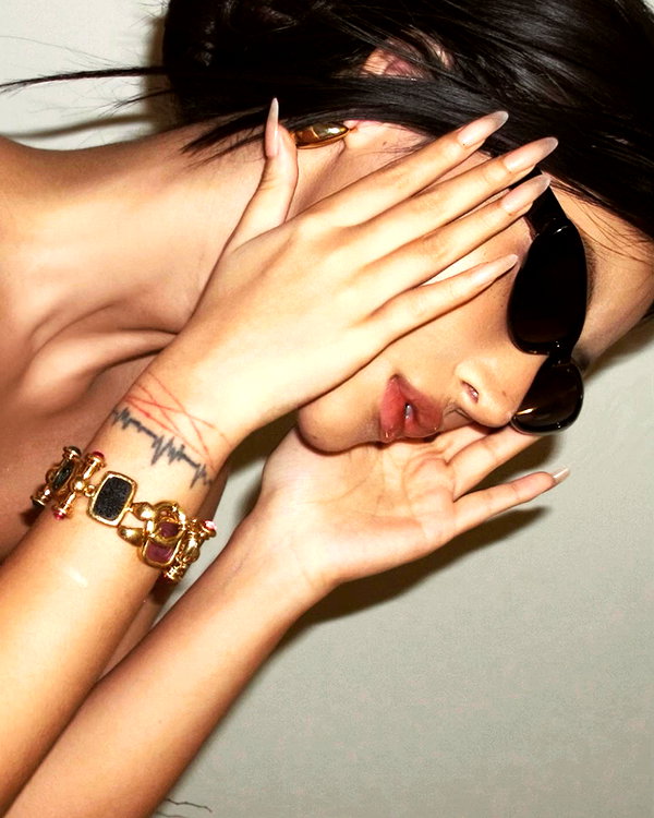 ll.lu1s instagram image archive image