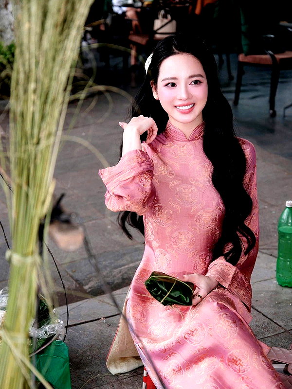 lyhythuedoxinh instagram image archive image