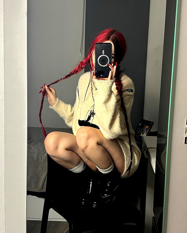 _roniira instagram image archive image