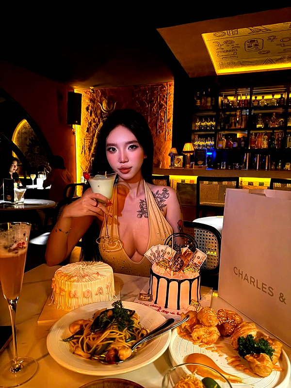 lyhythuedoxinh instagram image archive image