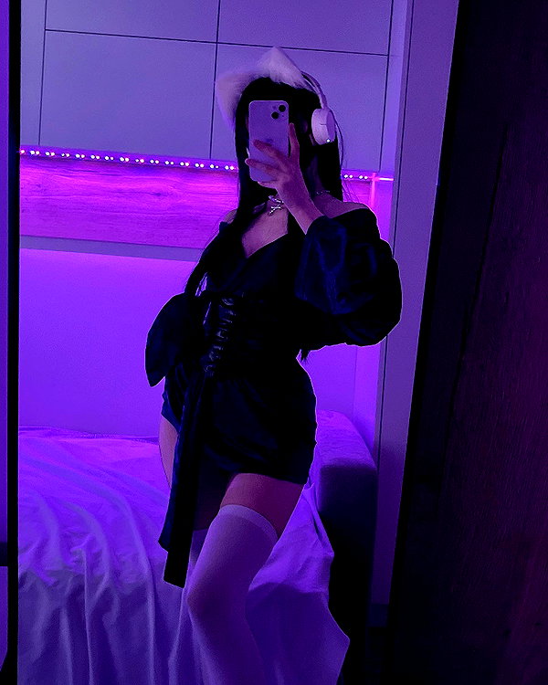 leenalleee instagram image archive image