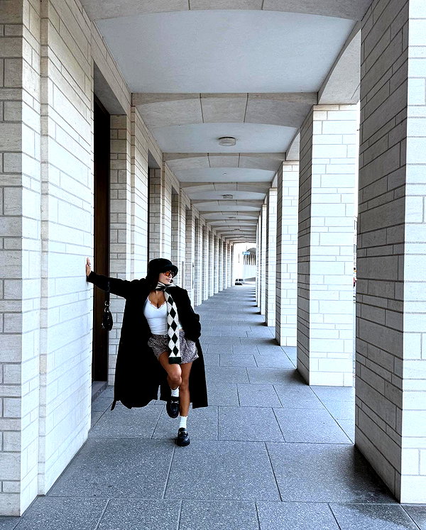 maarrrttttiiinna archive image